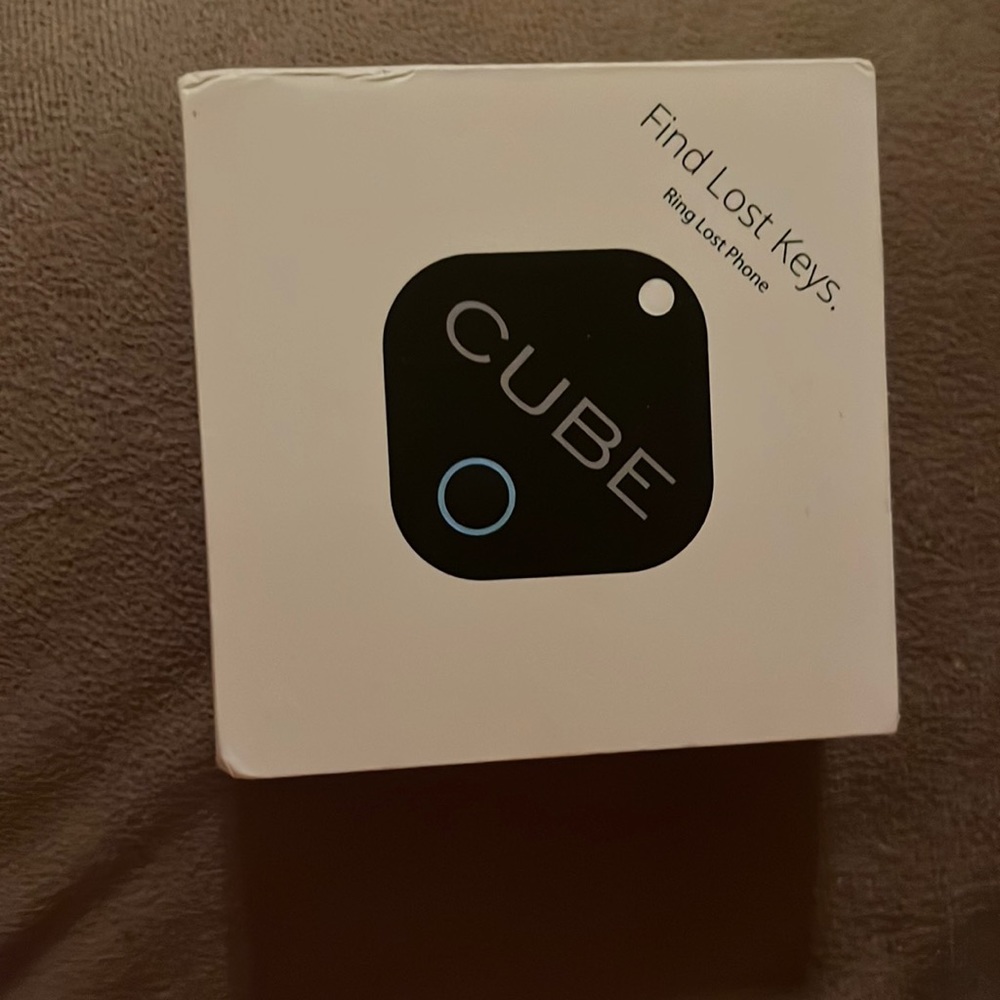 CUBE Bluetooth Smart tile tracker